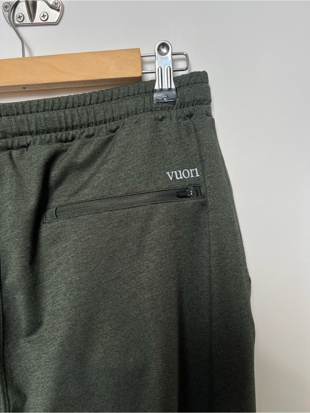 Vuori Sunday Performance Jogger Dark Olive Green Heather Athletic Lounge Pants - Picture 4 of 11